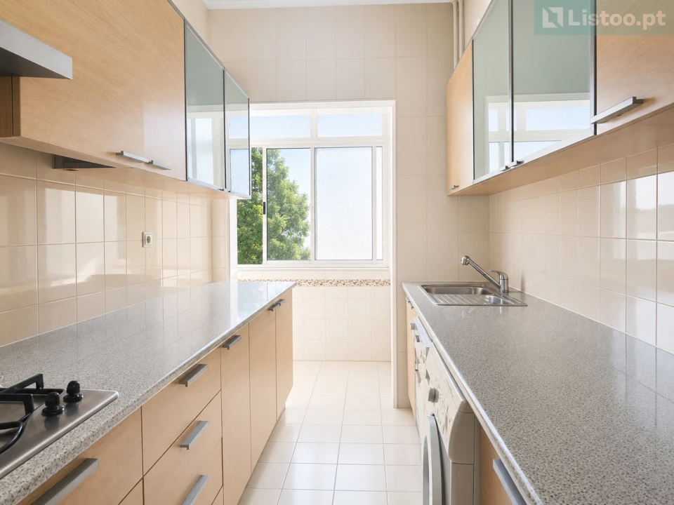 Apartamento T2 para Venda em Ajuda Foto 7