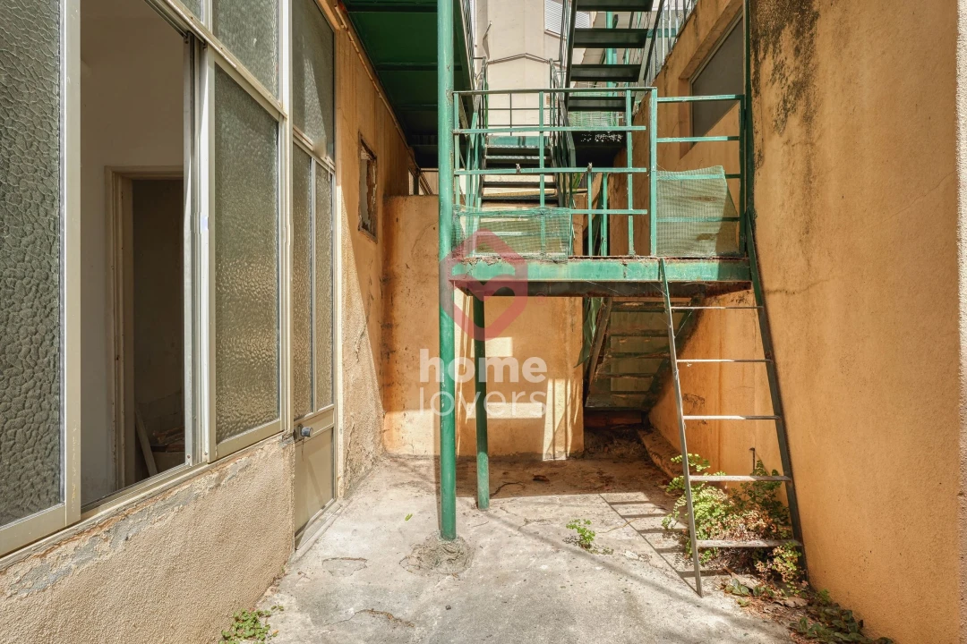 Apartamento T3 para Venda em Areeiro Foto 14
