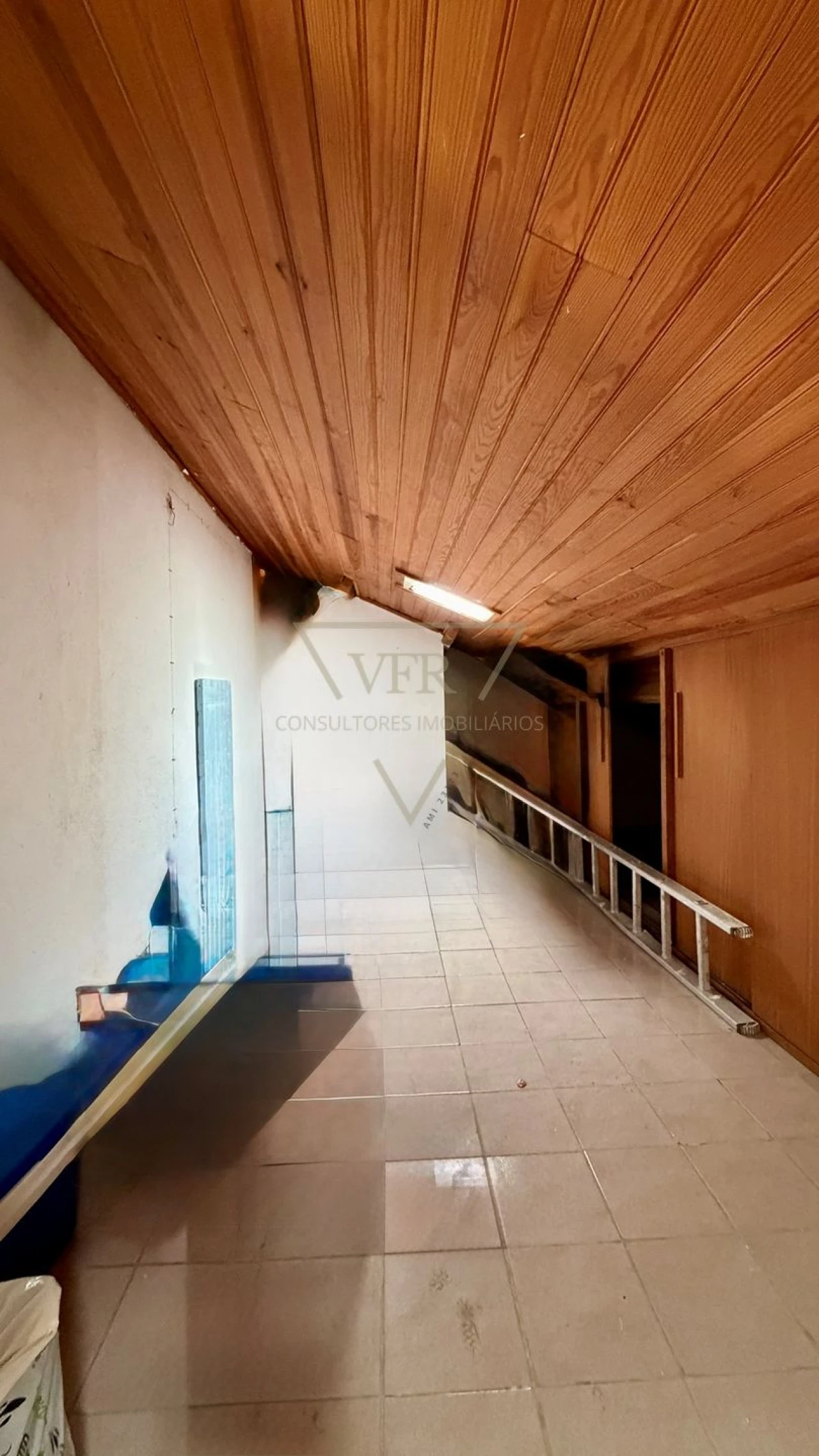 Apartamento T2 para Venda em Rio de Mouro Foto 32