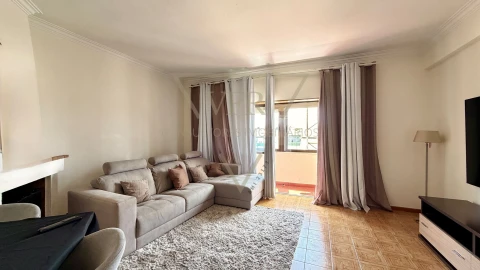 Apartamento T2 para Venda em Rio de Mouro
