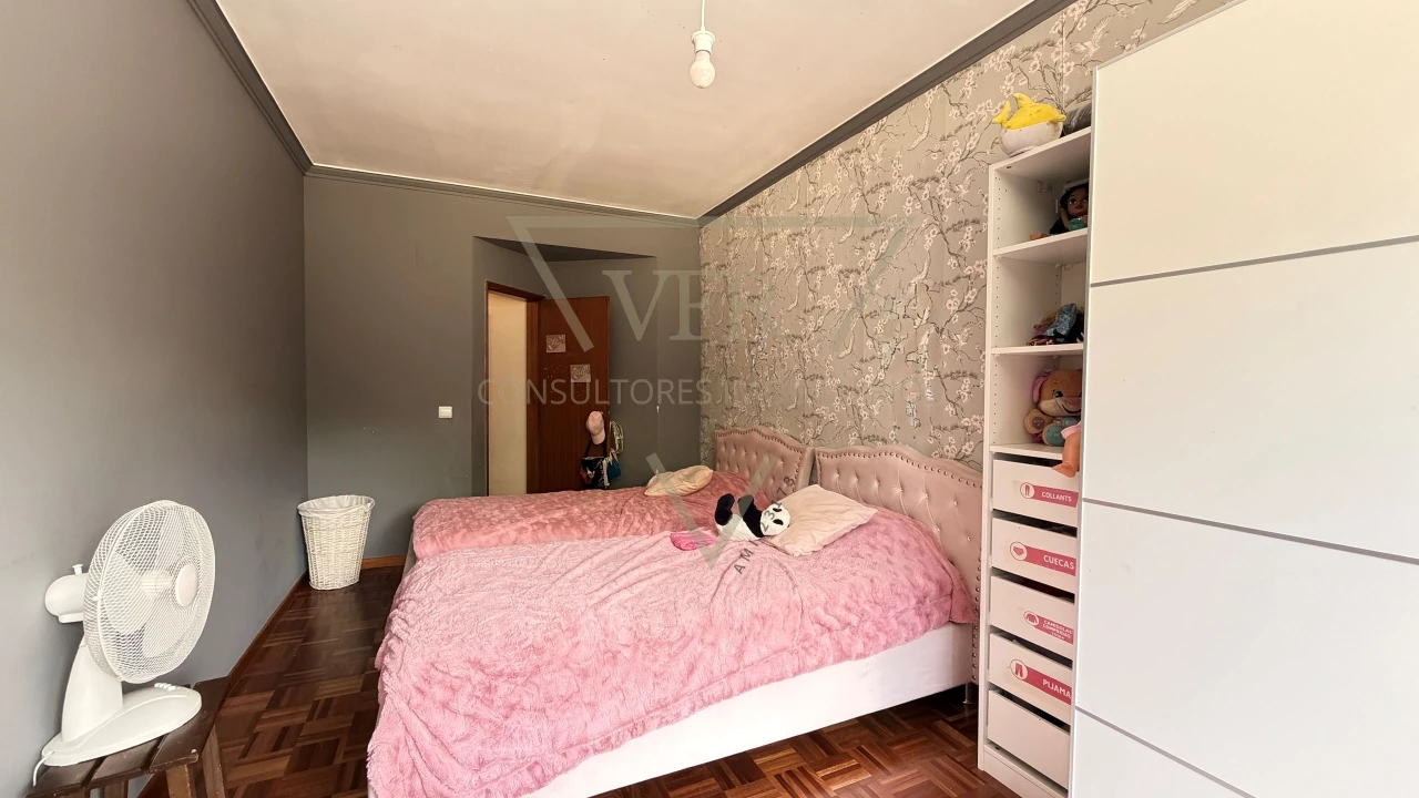 Apartamento T2 para Venda em Rio de Mouro Foto 25