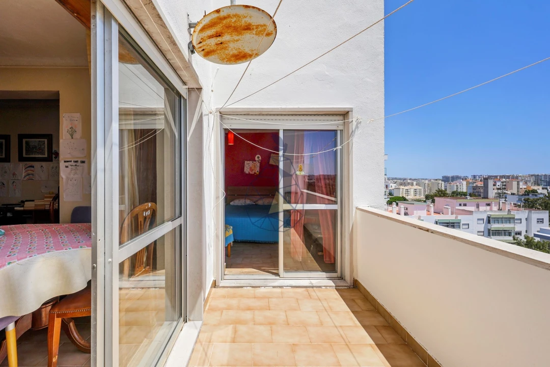 Apartamento T3 para Venda em Portimão Foto 23