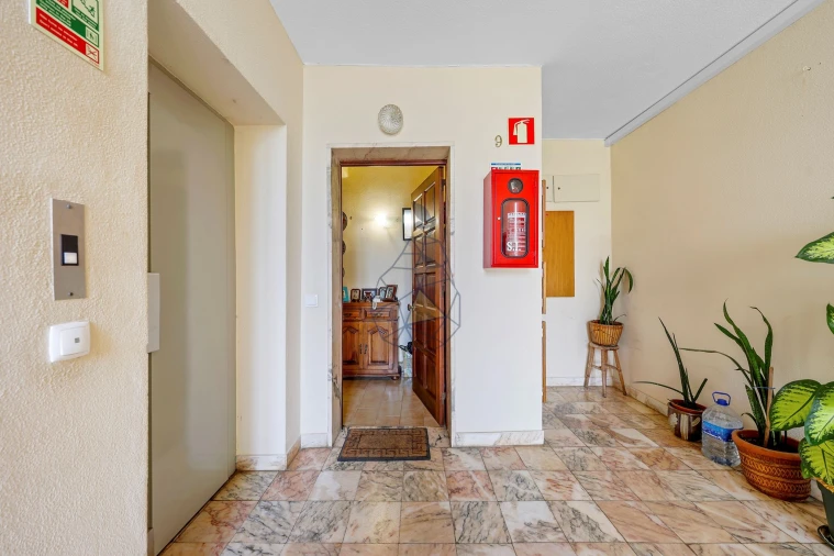 Apartamento T3 para Venda em Portimão Foto 33