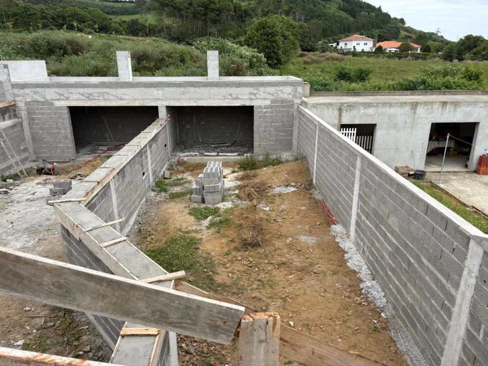 Apartamento T2 para Venda em Cabouco Foto 5