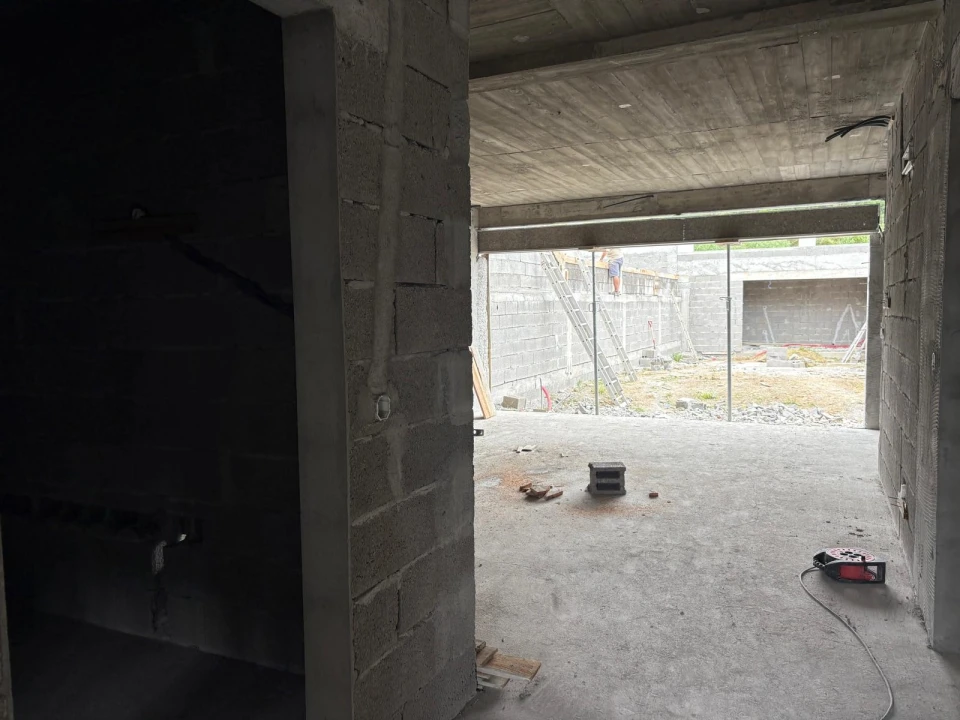 Apartamento T2 para Venda em Cabouco Foto 4