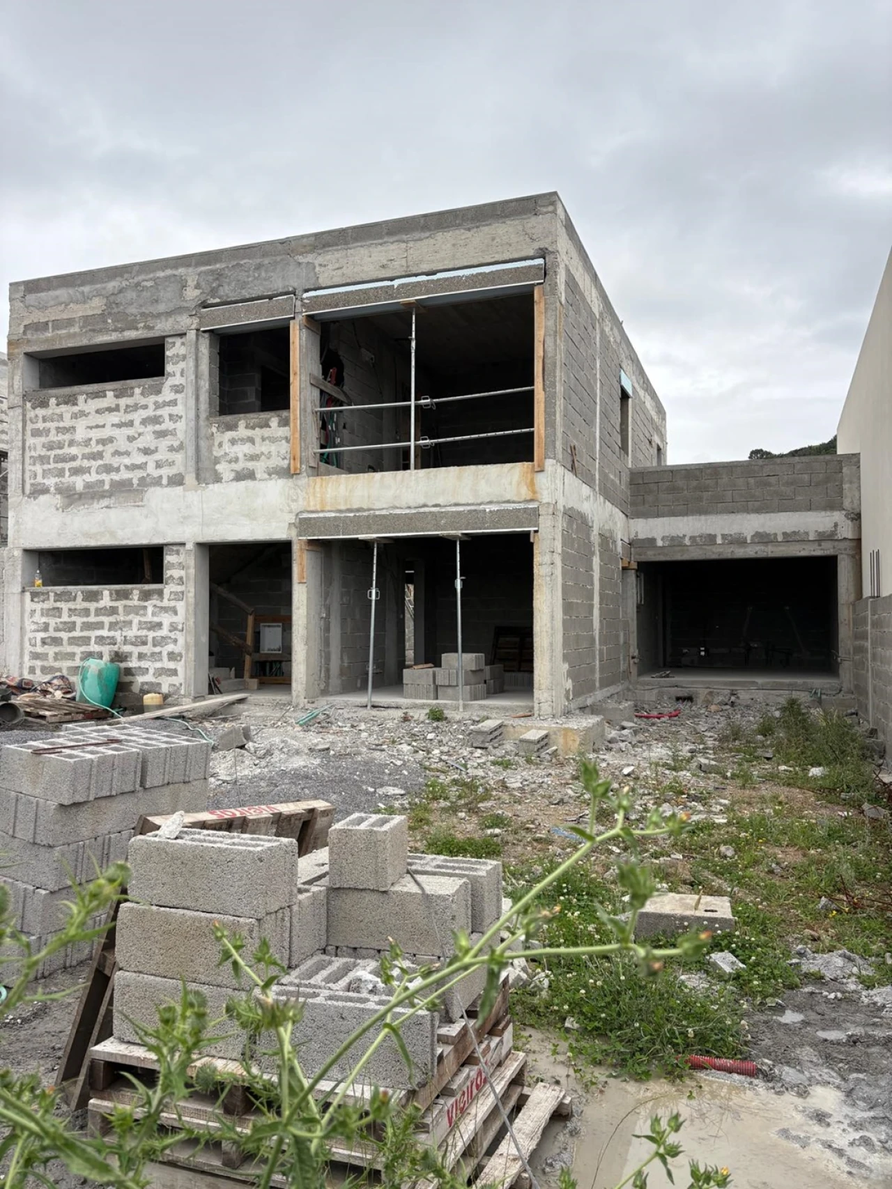 Apartamento T2 para Venda em Cabouco Foto 2