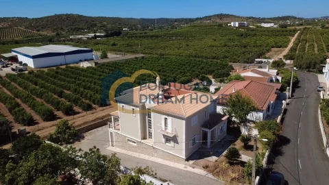 Moradia T5 para Venda em Silves