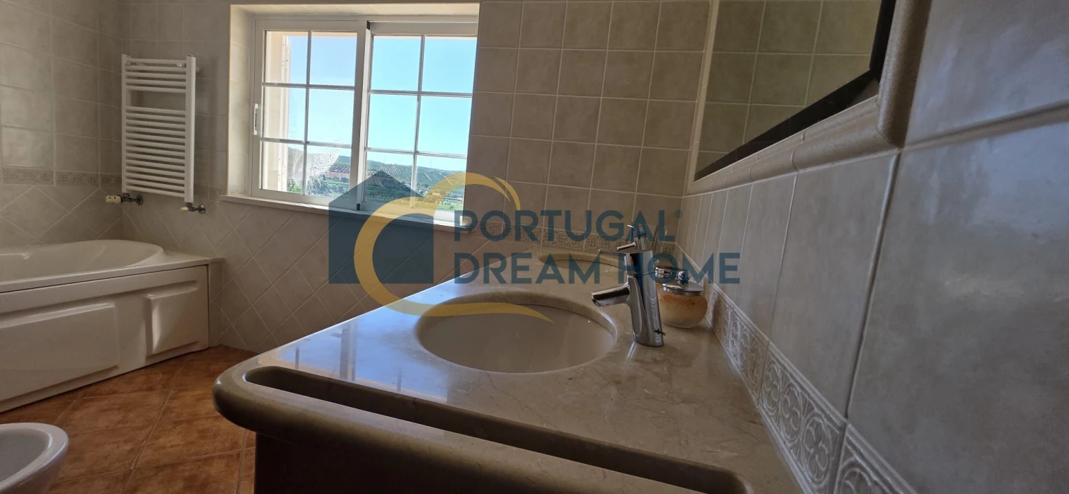 Moradia T5 para Venda em Silves Foto 27