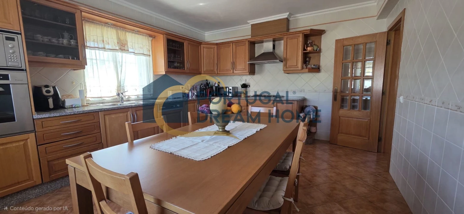 Moradia T5 para Venda em Silves Foto 7