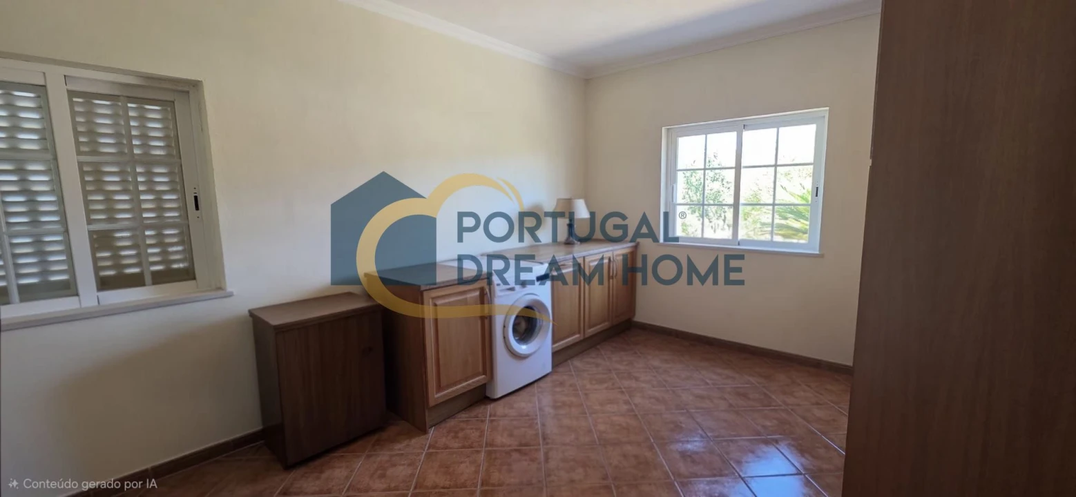 Moradia T5 para Venda em Silves Foto 5