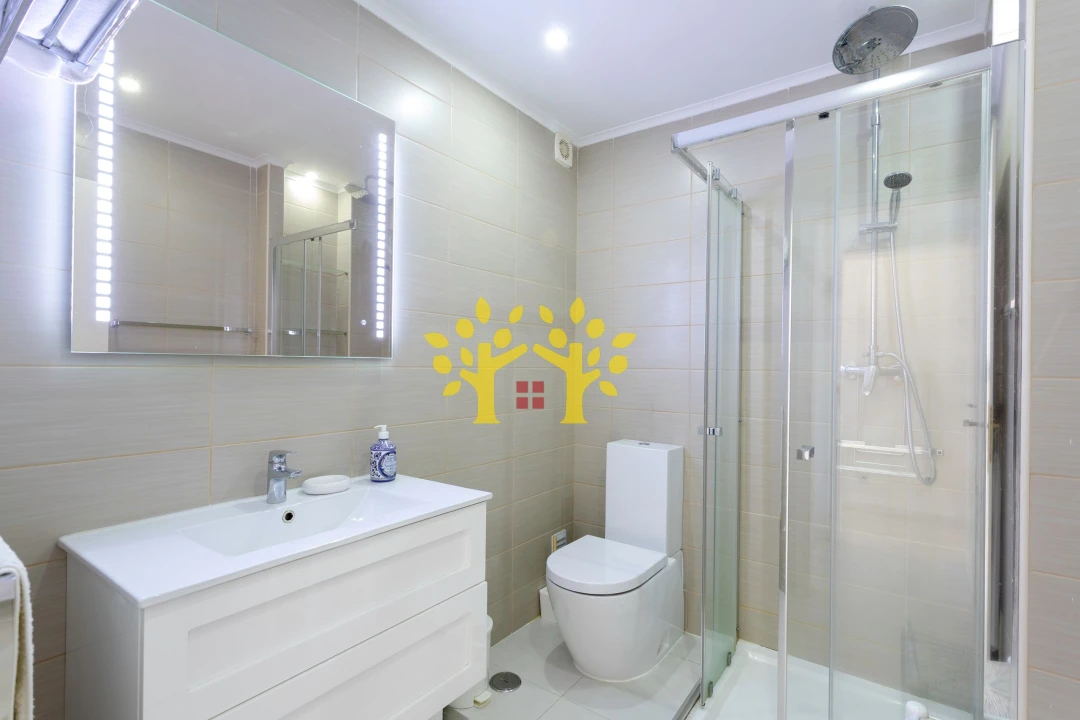 Apartamento T3 para Venda em Quarteira Foto 25