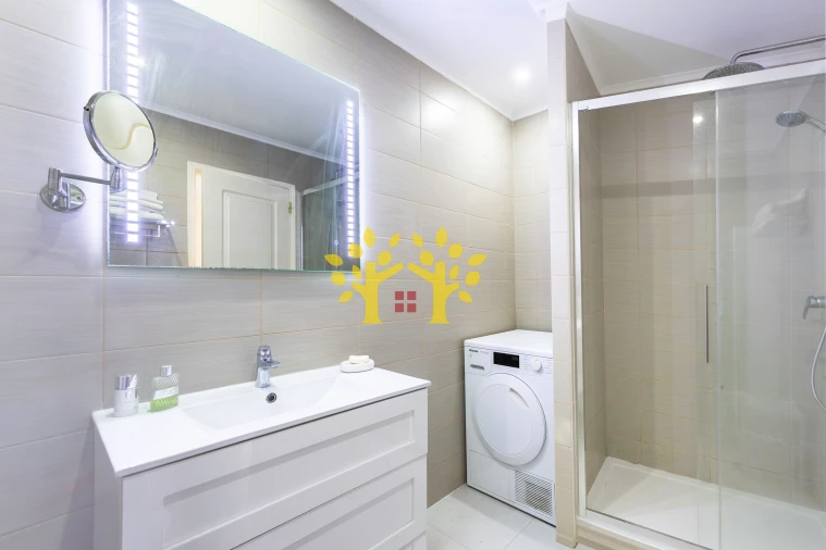 Apartamento T3 para Venda em Quarteira Foto 18