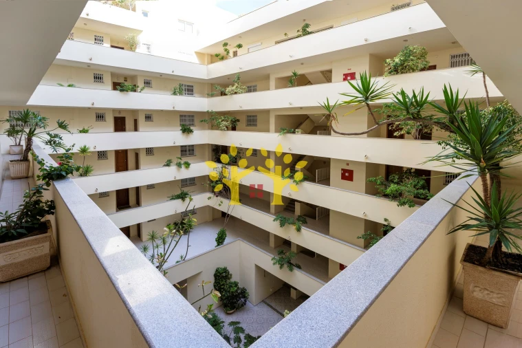 Apartamento T3 para Venda em Quarteira Foto 30