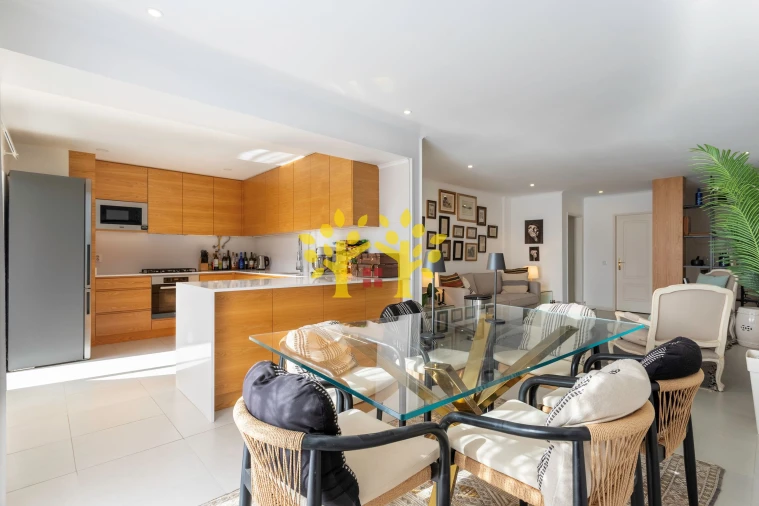 Apartamento T3 para Venda em Quarteira Foto 9