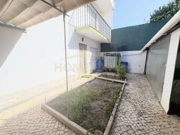 Moradia T3 para Venda em Santa Iria de Azoia, São João da Talha e Bobadela