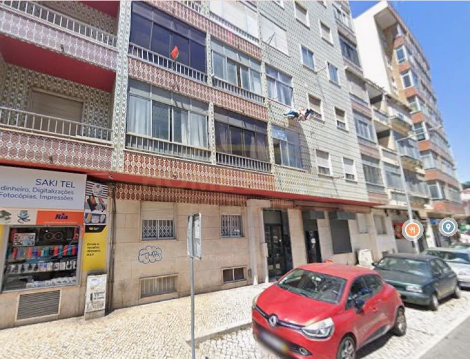 Apartamento T3 para Venda em Agualva e Mira-Sintra Foto 15