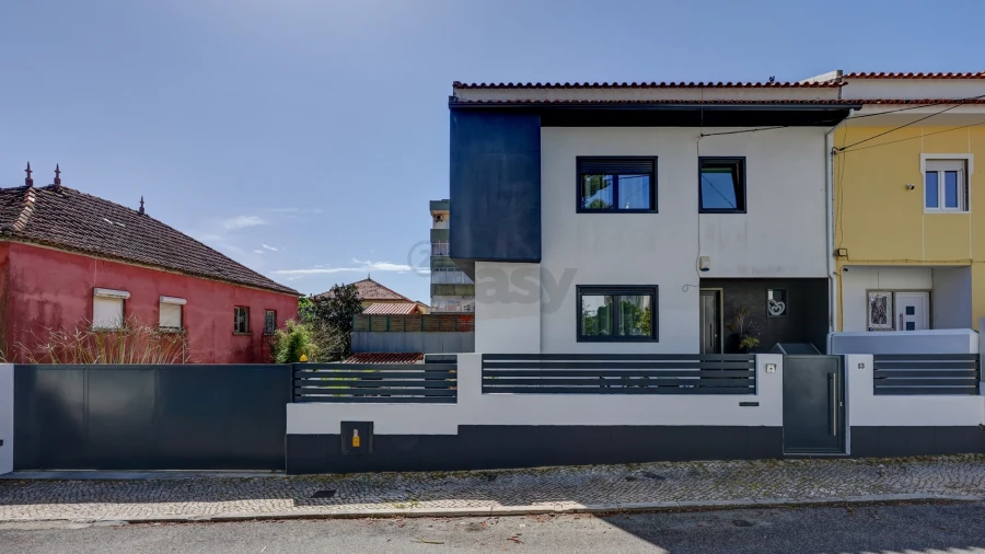 Moradia T3 para Venda em Algueirão-Mem Martins