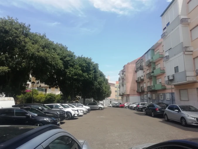 Apartamento T2 para Venda em Falagueira-Venda Nova Foto 63