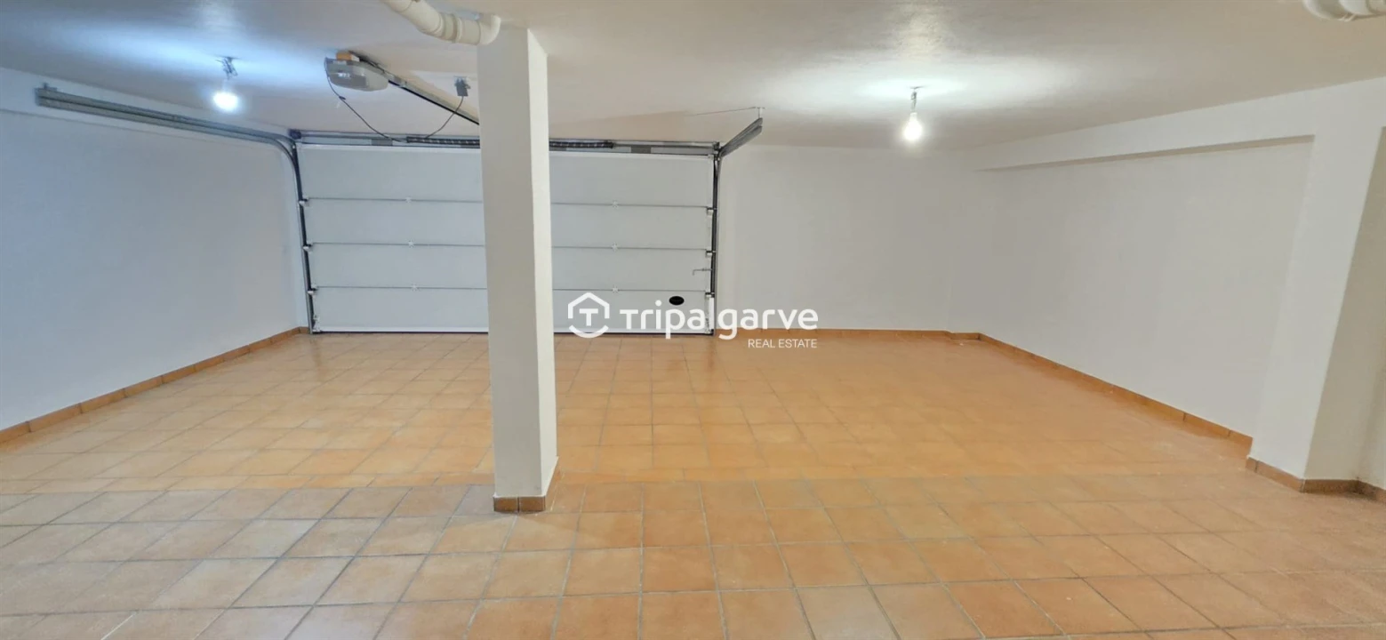 Moradia T3 para Venda em Guia Foto 50