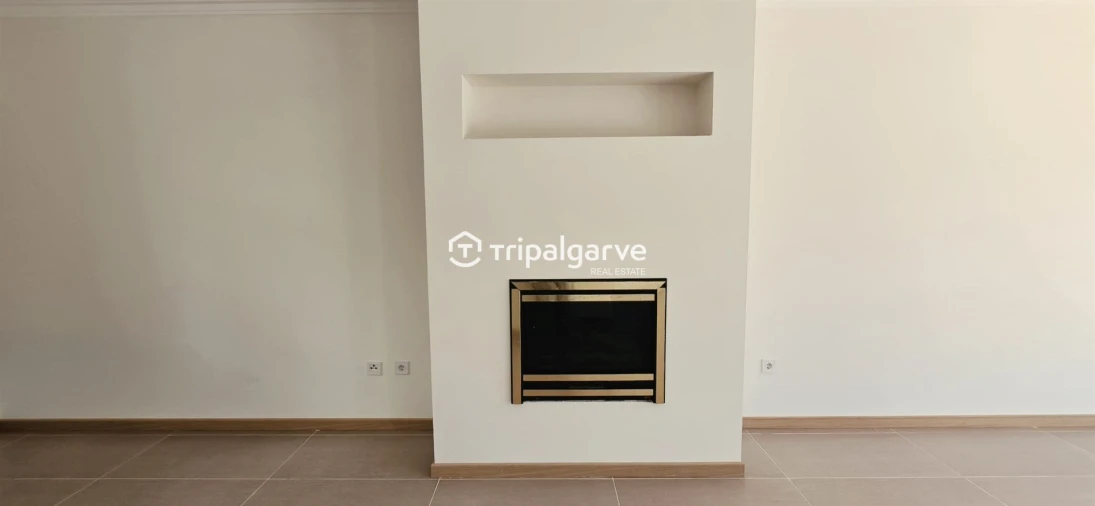 Moradia T3 para Venda em Guia Foto 12