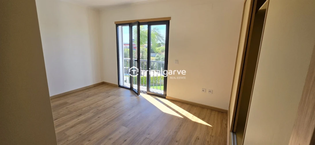 Moradia T3 para Venda em Guia Foto 33