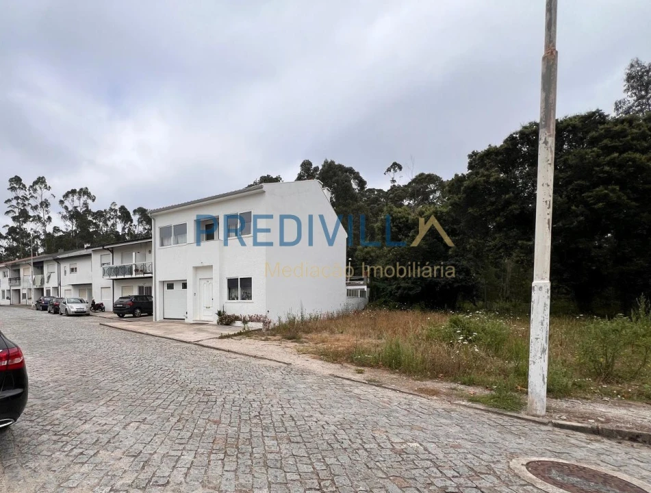 Terreno para Venda em Vilar de Pinheiro Foto 2