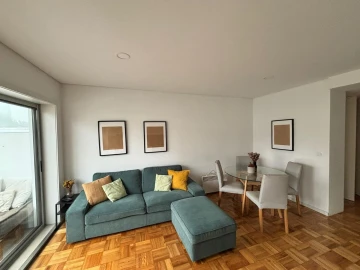 Apartamento T2 para Arrendamento em Cedofeita, Santo Ildefonso, Sé, Miragaia, São Nicolau e Vitória
