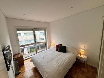 Apartamento T2 para Arrendamento em Cedofeita, Santo Ildefonso, Sé, Miragaia, São Nicolau e Vitória