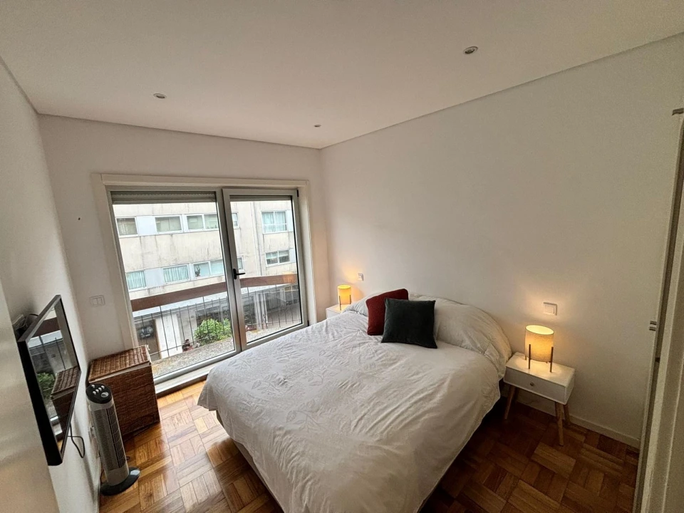 Apartamento T2 para Arrendamento em Cedofeita, Santo Ildefonso, Sé, Miragaia, São Nicolau e Vitória Foto 19