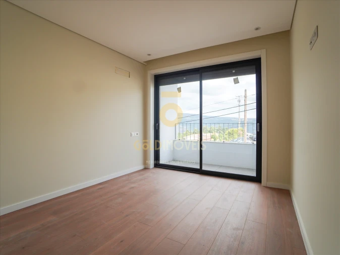 Apartamento T2 para Venda em Sobrado e Bairros Foto 13