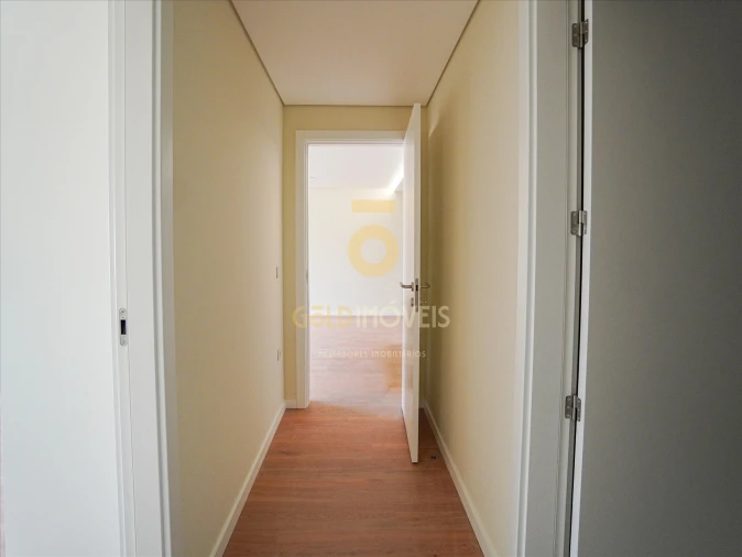 Apartamento T2 para Venda em Sobrado e Bairros Foto 15