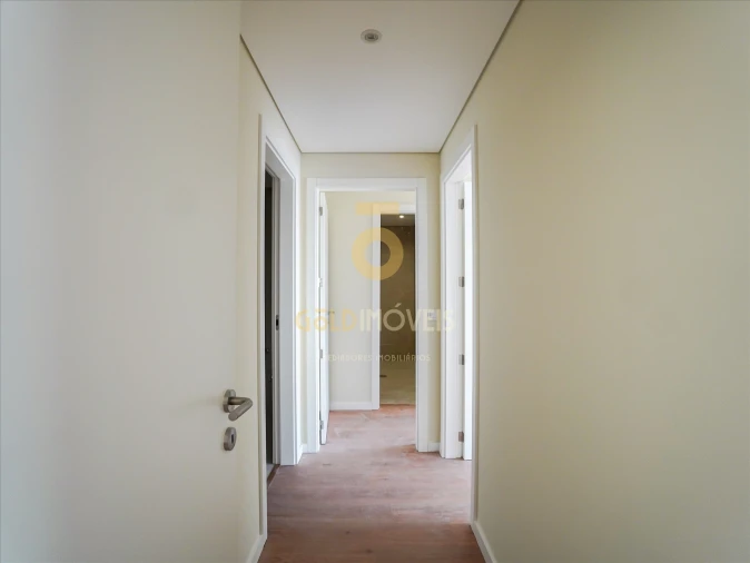 Apartamento T2 para Venda em Sobrado e Bairros Foto 7