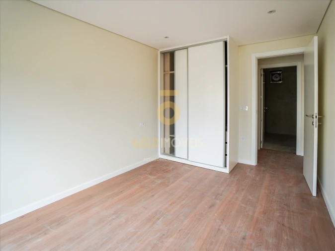Apartamento T2 para Venda em Sobrado e Bairros Foto 10
