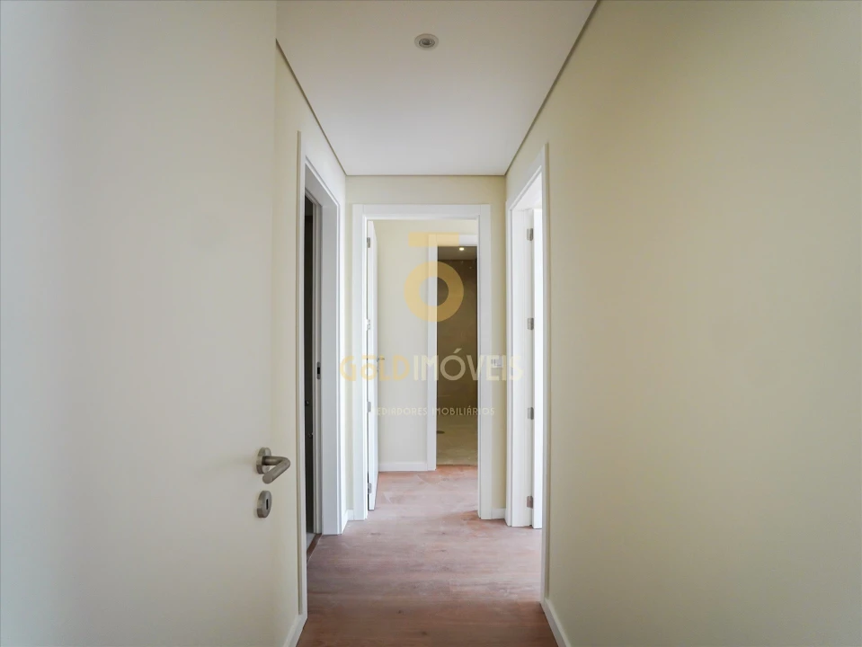 Apartamento T2 para Venda em Sobrado e Bairros Foto 7