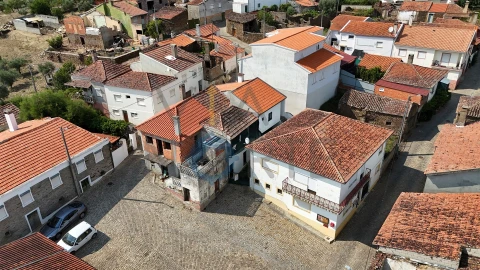Moradia T3 para Venda em Eucisia, Gouveia e Valverde