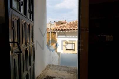 Moradia T3 para Venda em Eucisia, Gouveia e Valverde