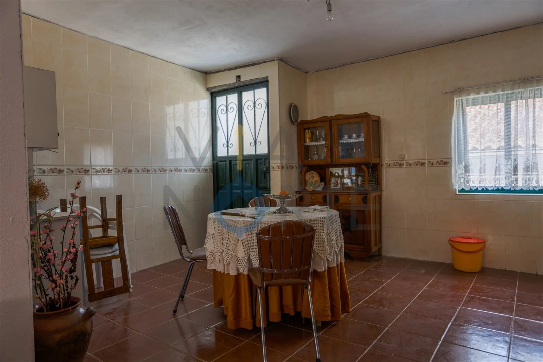 Moradia T3 para Venda em Eucisia, Gouveia e Valverde Foto 4