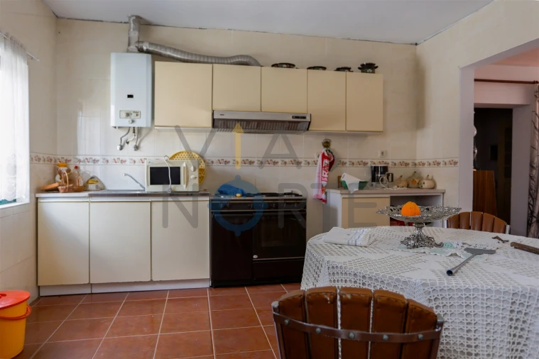 Moradia T3 para Venda em Eucisia, Gouveia e Valverde Foto 2