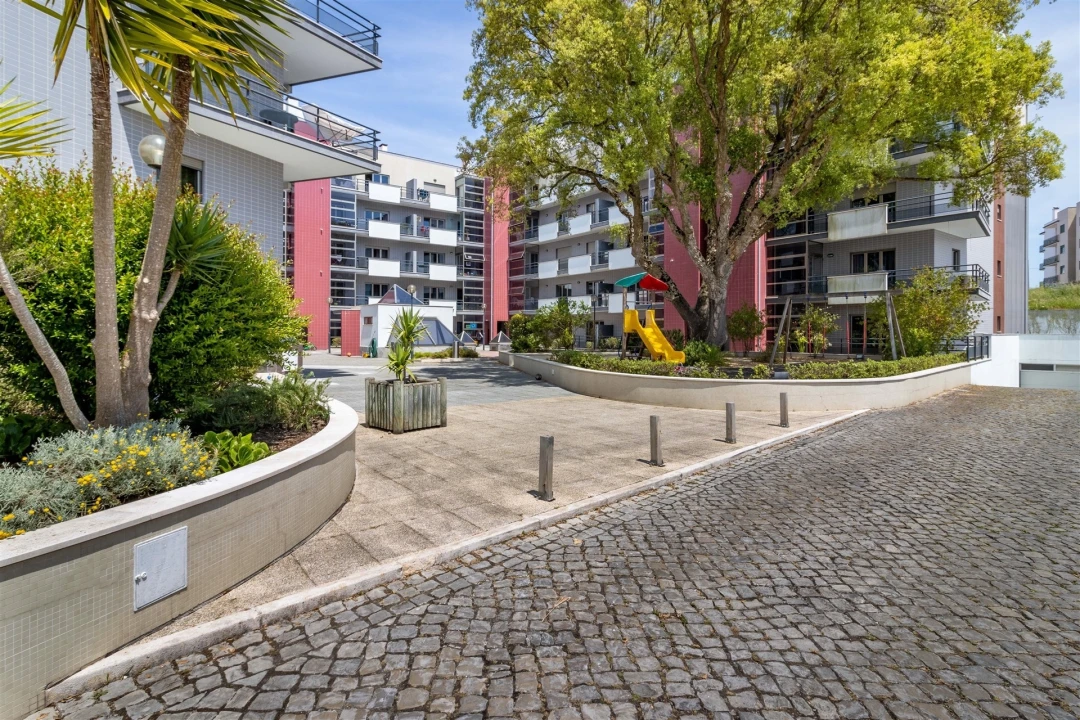 Apartamento T3 para Arrendamento em Leiria, Pousos, Barreira e Cortes Foto 1