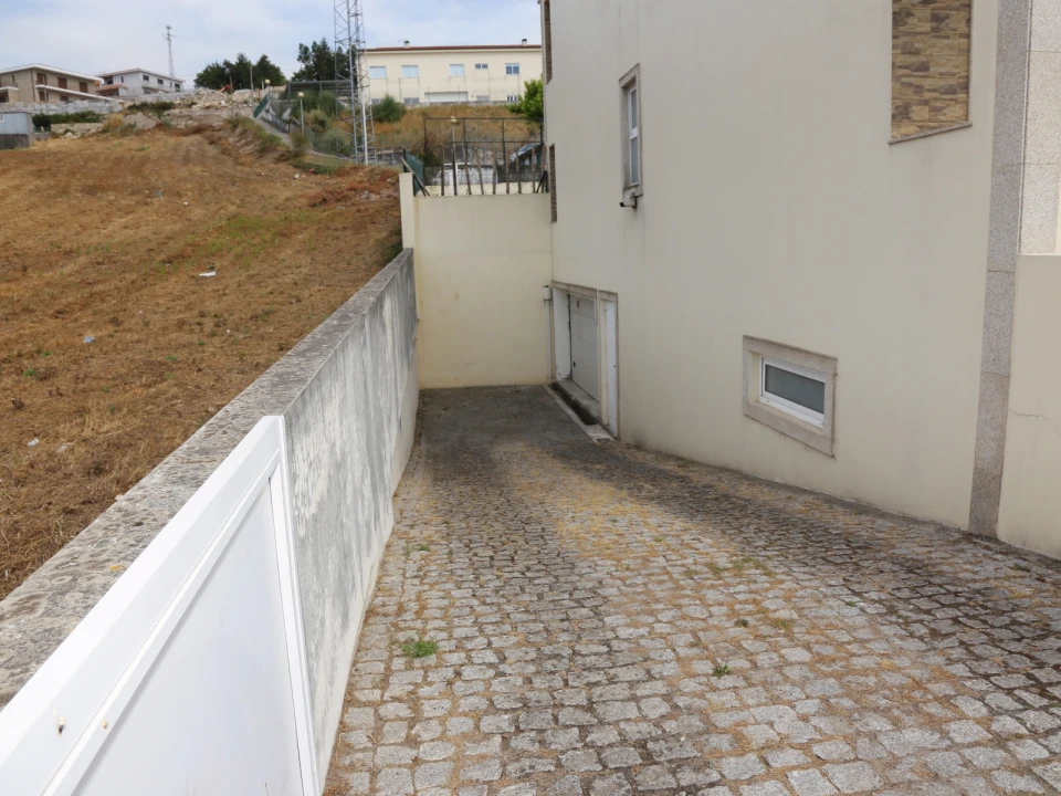 Moradia T3 para Venda em Lustosa e Barrosas (Santo Estêvão) Foto 22