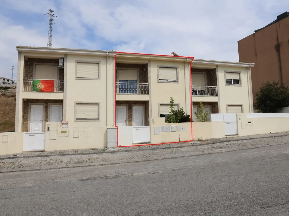 Moradia T3 para Venda em Lustosa e Barrosas (Santo Estêvão) Foto 1