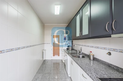 Apartamento T2 para Venda em São Mamede de Infesta e Senhora da Hora