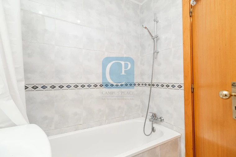 Apartamento T2 para Arrendamento em São Mamede de Infesta e Senhora da Hora Foto 16
