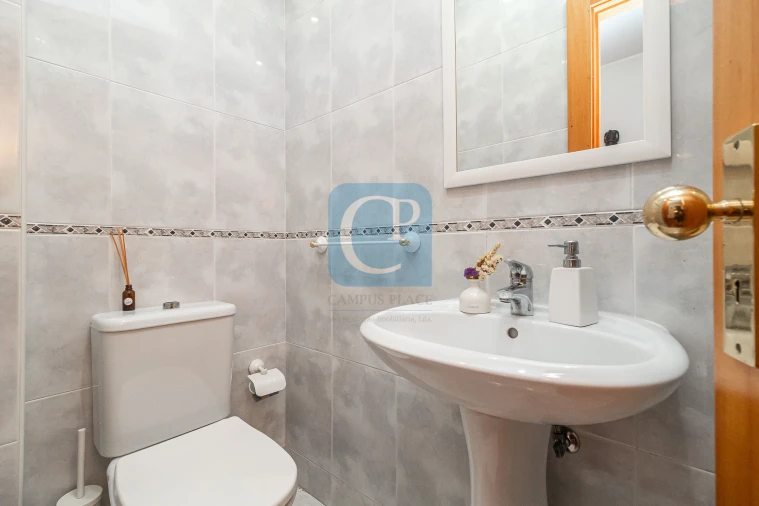 Apartamento T2 para Arrendamento em São Mamede de Infesta e Senhora da Hora Foto 12