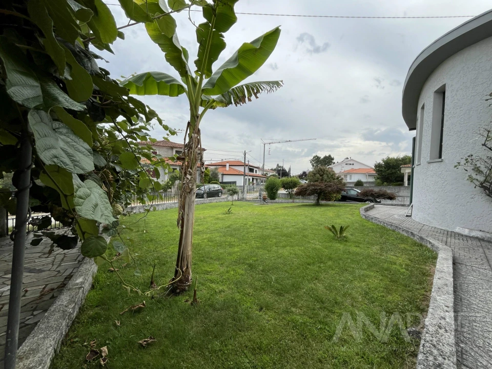 Moradia T3 para Venda em Mundão Foto 10