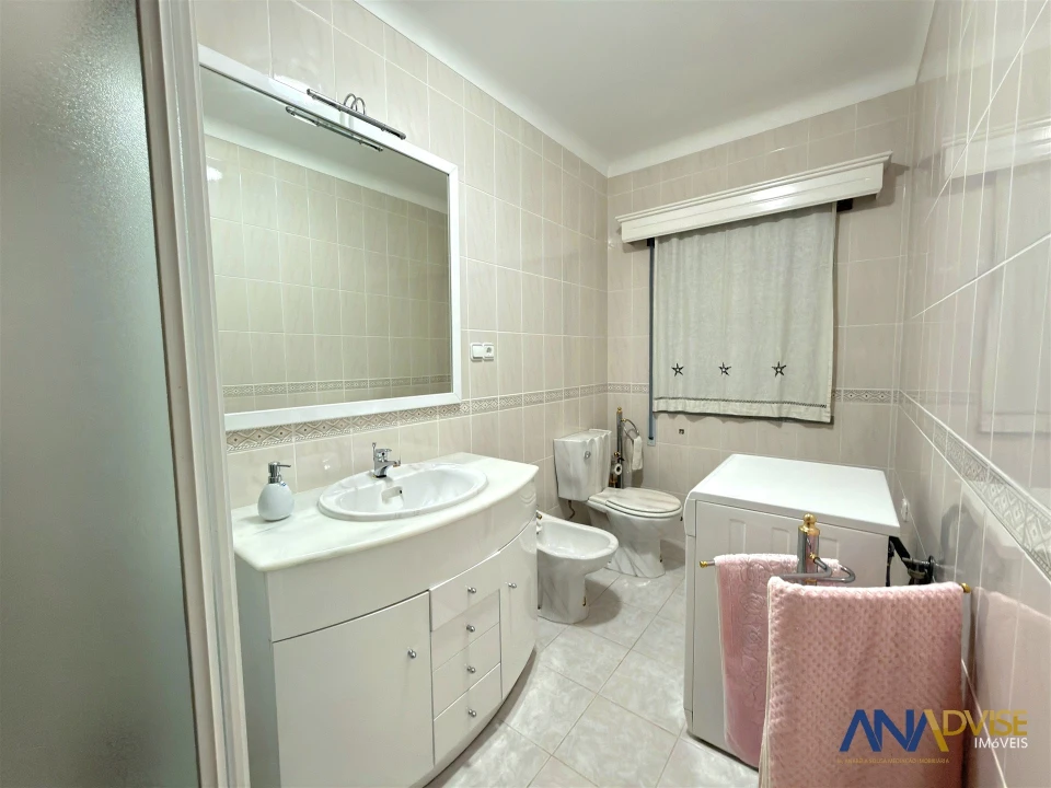 Moradia T3 para Venda em Mundão Foto 16