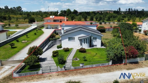 Moradia T3 para Venda em Mundão