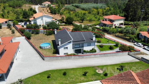 Moradia T3 para Venda em Mundão