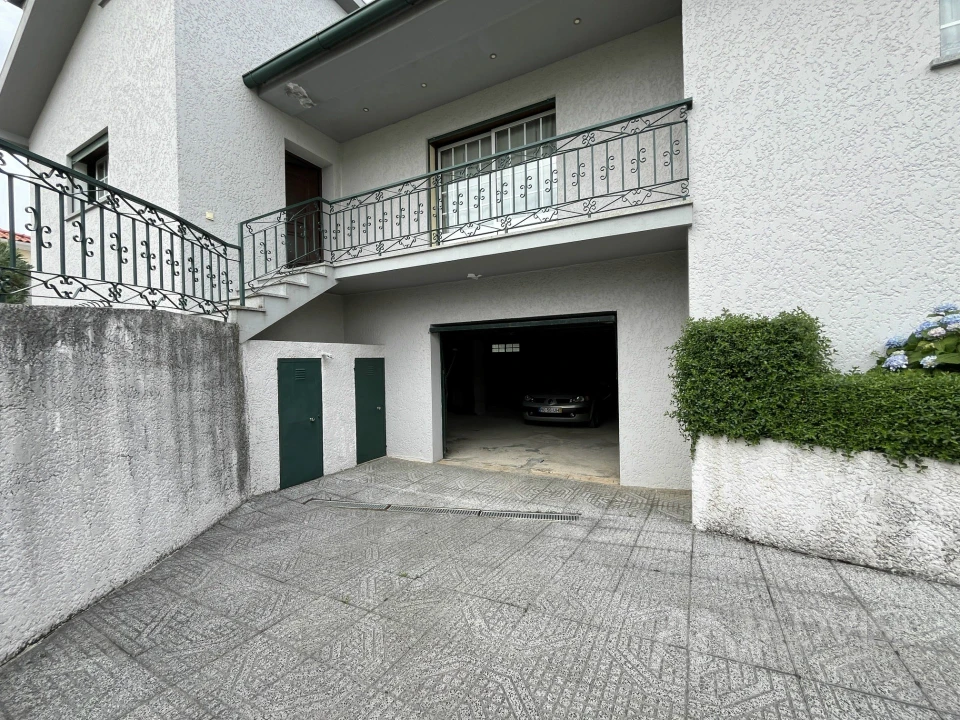 Moradia T3 para Venda em Mundão Foto 15