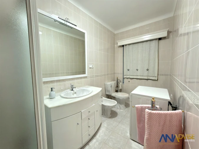 Moradia T3 para Venda em Mundão Foto 16